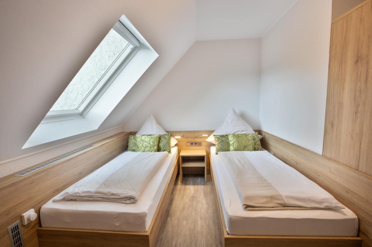 Hotel Deeke'S Quellenhof à Lubbecke Extérieur photo